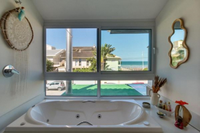 Sobrado luxuoso a 30m do mar